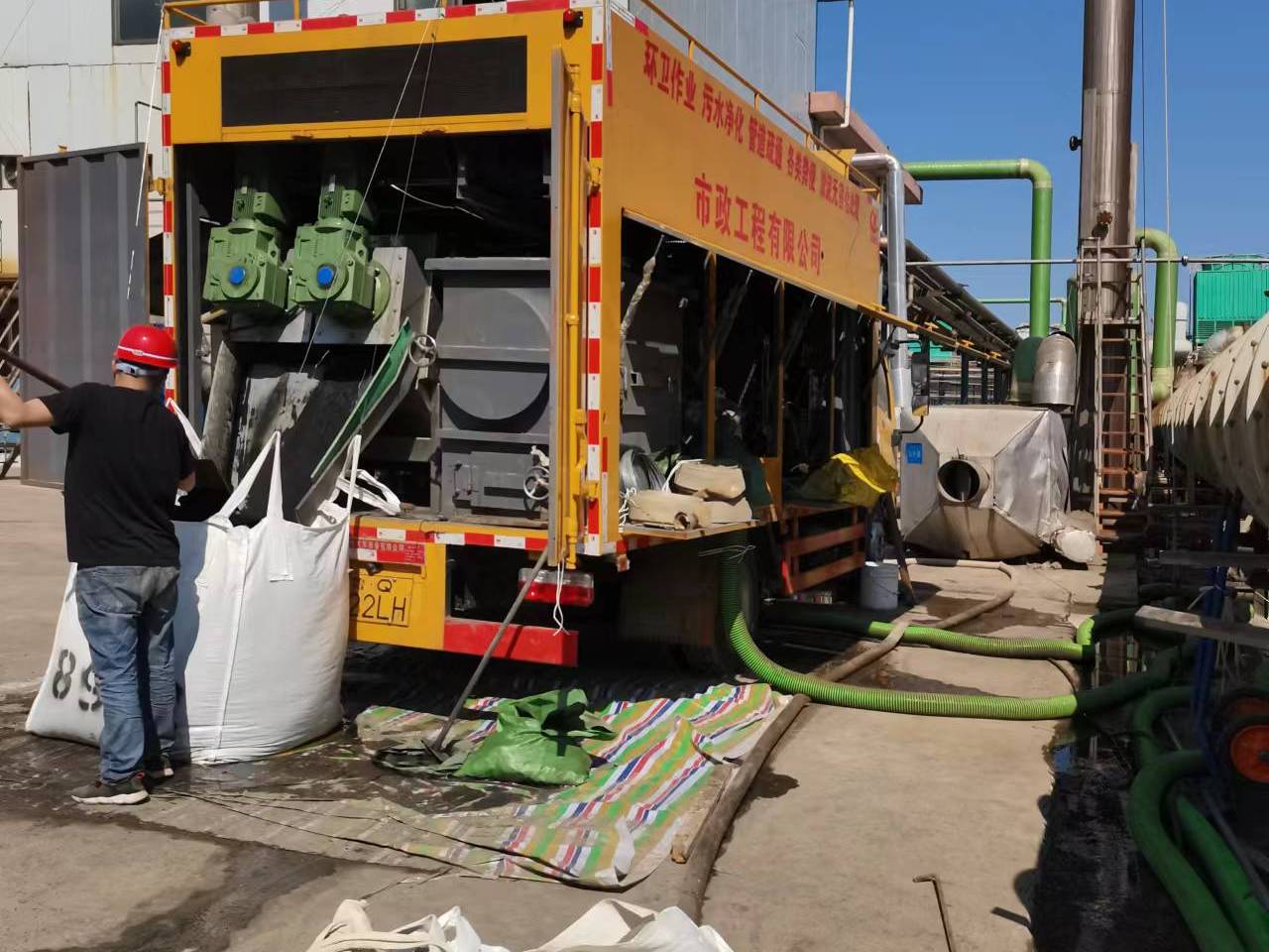 秦安淤泥压干处理